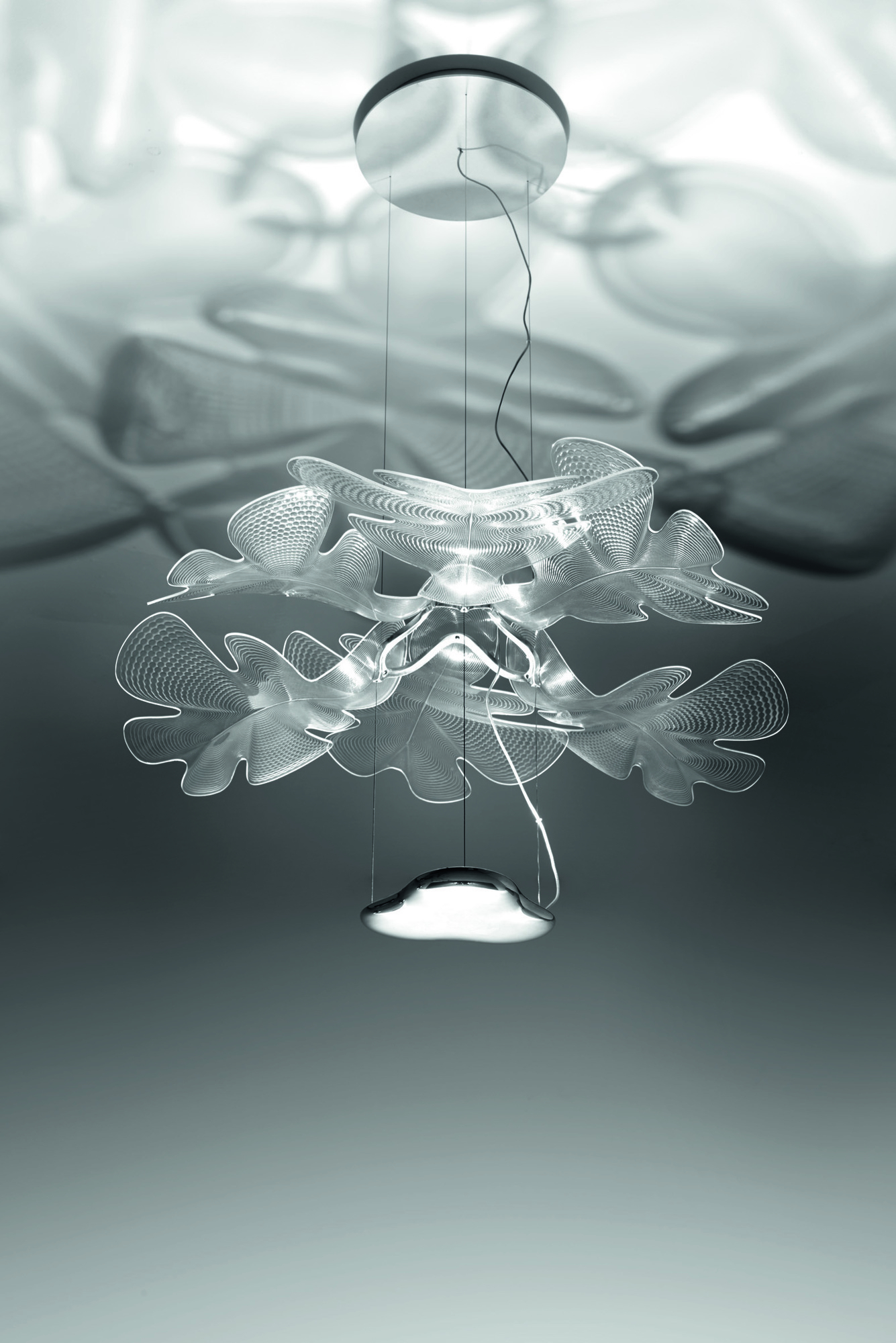Chlorophilia Pendelleuchte Struktur Chrom Diffusor transparent Artemide