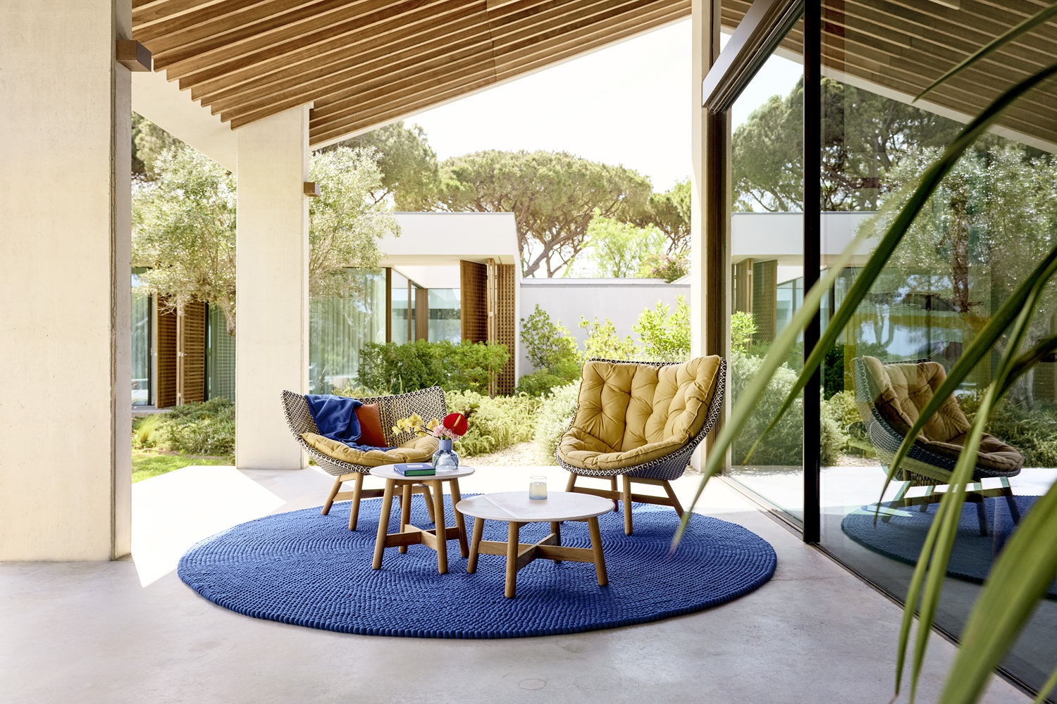 Mbrace Outdoor Wing chair Hochlehner Dedon