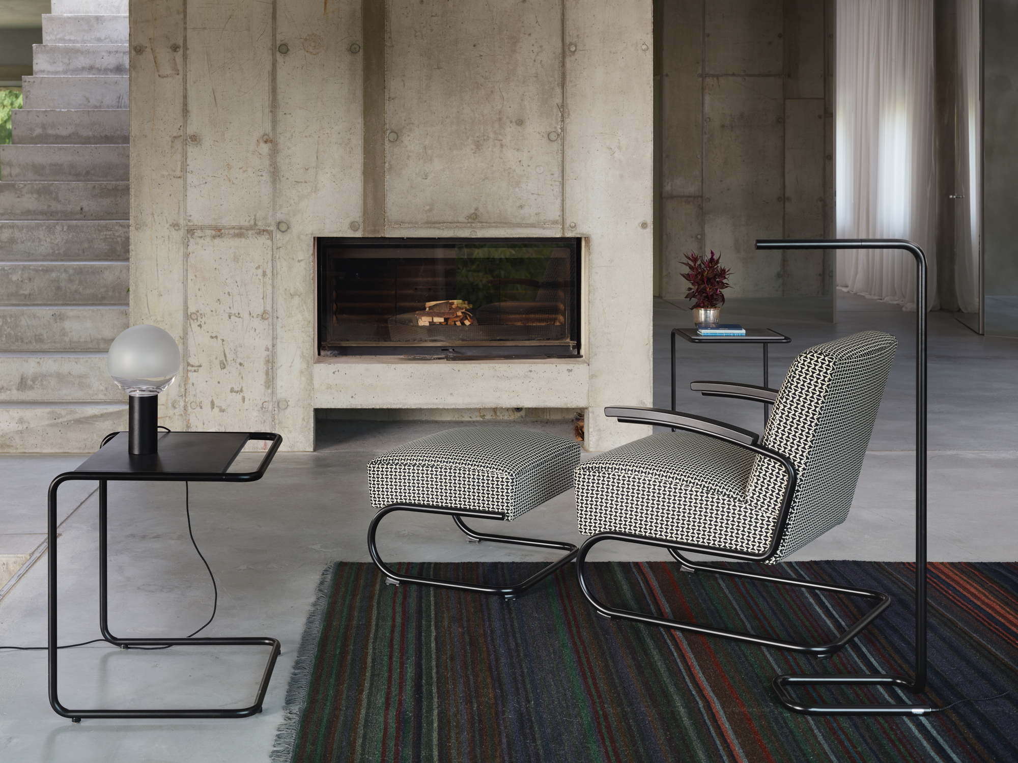 B97 b Beistelltisch Thonet
