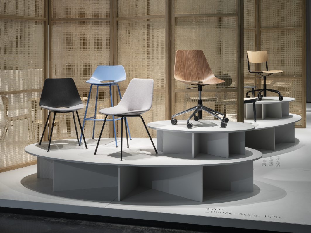S 661 DR Drehsessel Thonet