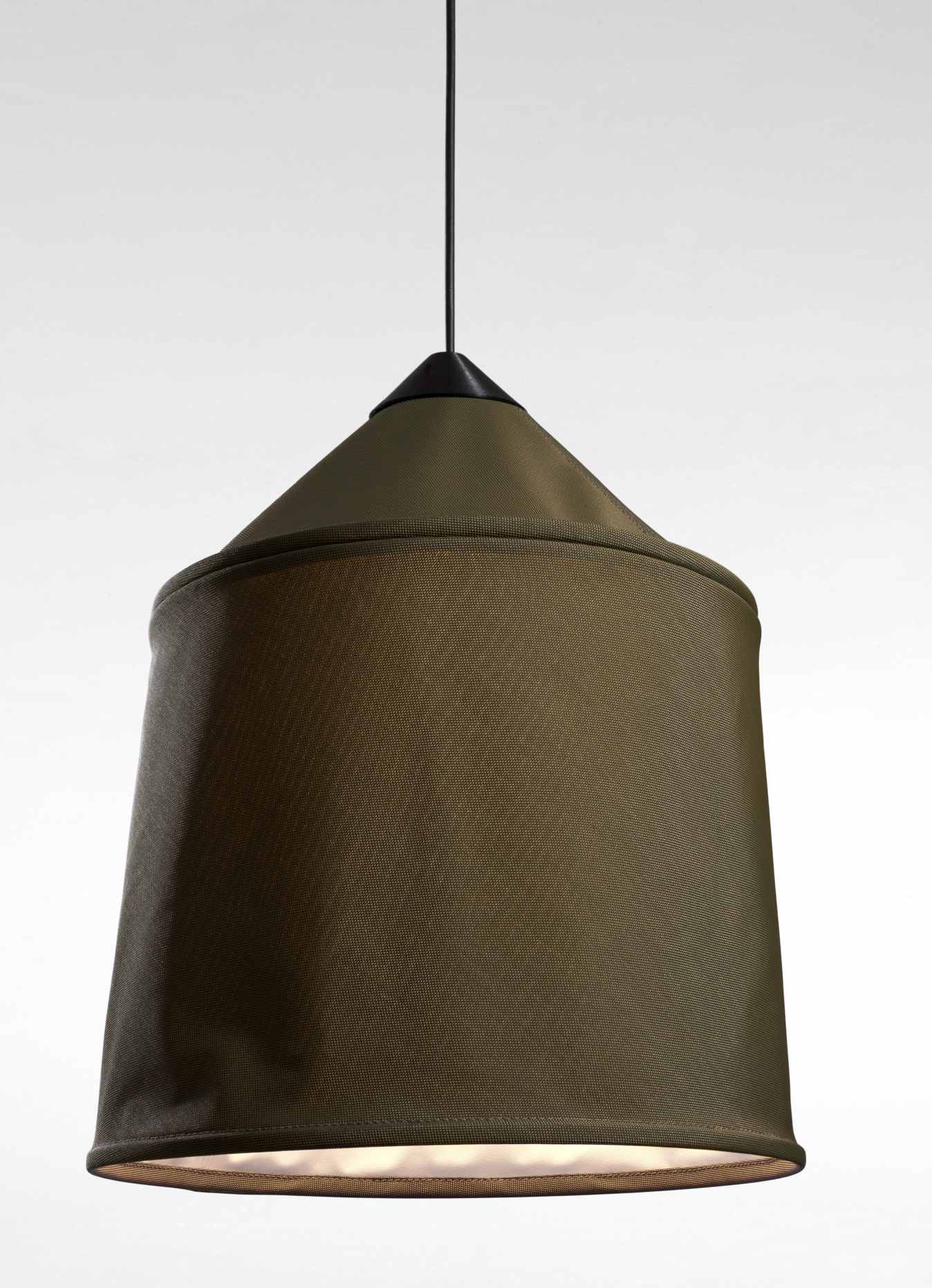 Grüne Jaima Pendelleuchte für den Außenbereich: Moderne Outdoor-Lampe mit Stoffschirm.