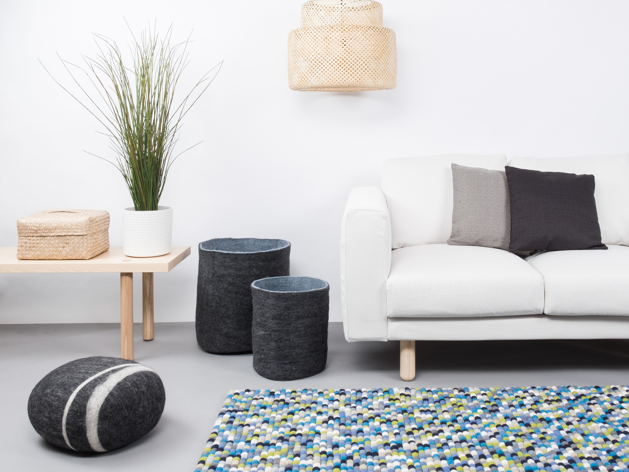 Filzkugel Teppich 120x170 cm myfelt