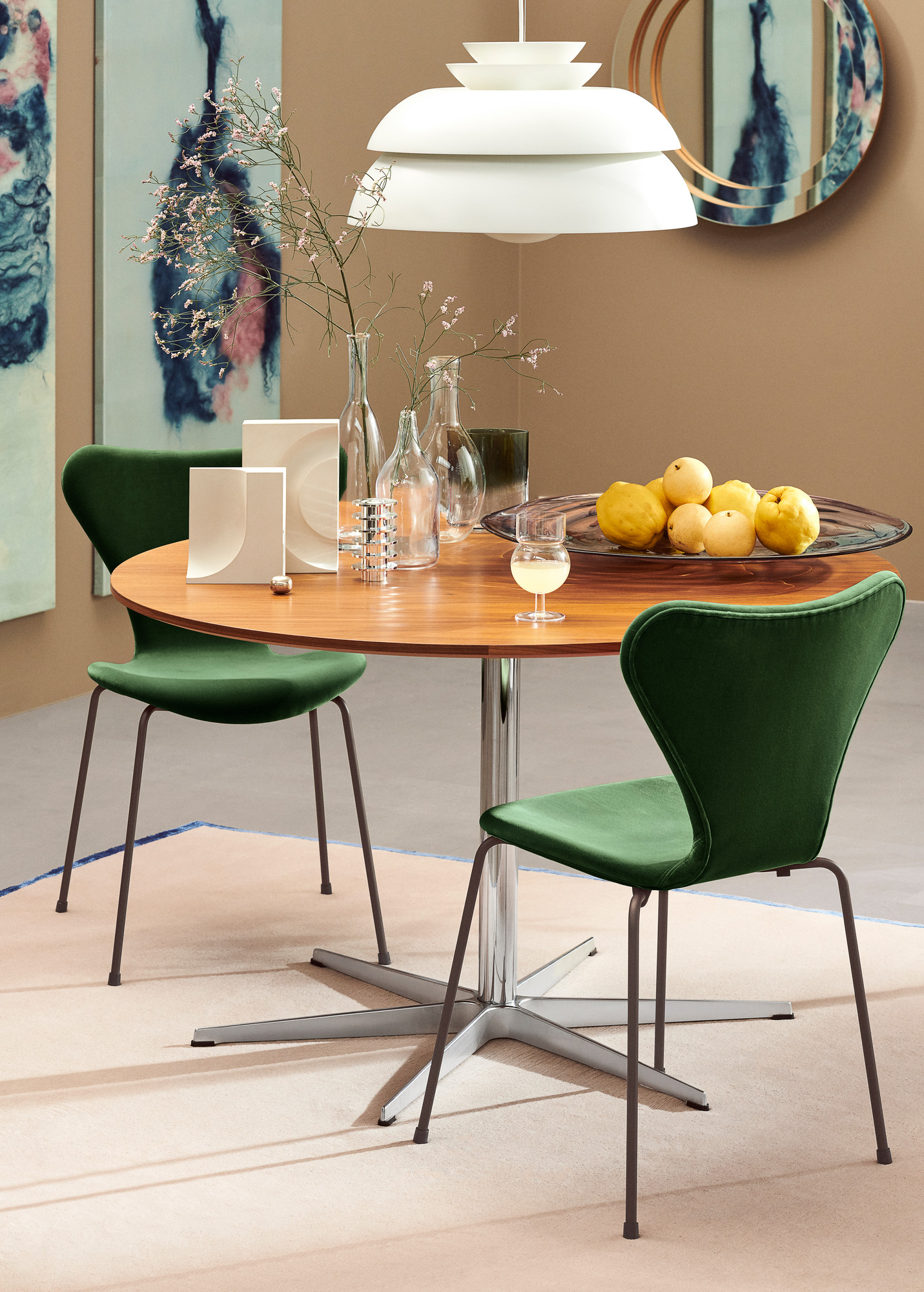 Series 7 3107 Belfast Stuhl Vollpolster Samt Fritz Hansen dunkel pflaume