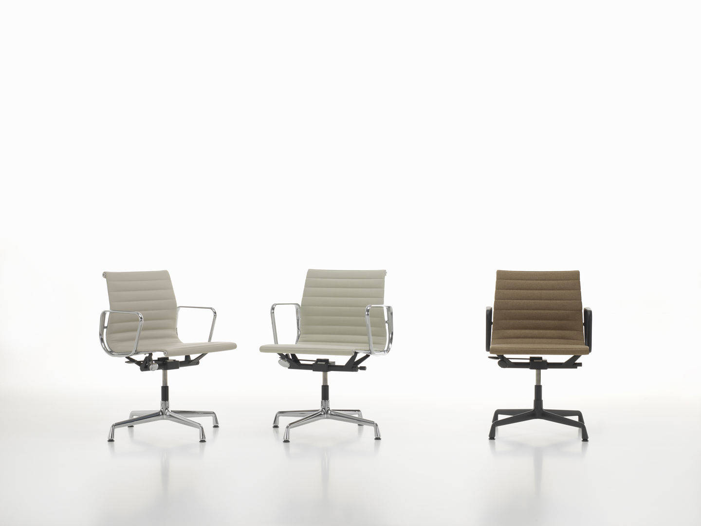 Aluminium Chair EA 131 / EA131 Stuhl Vitra