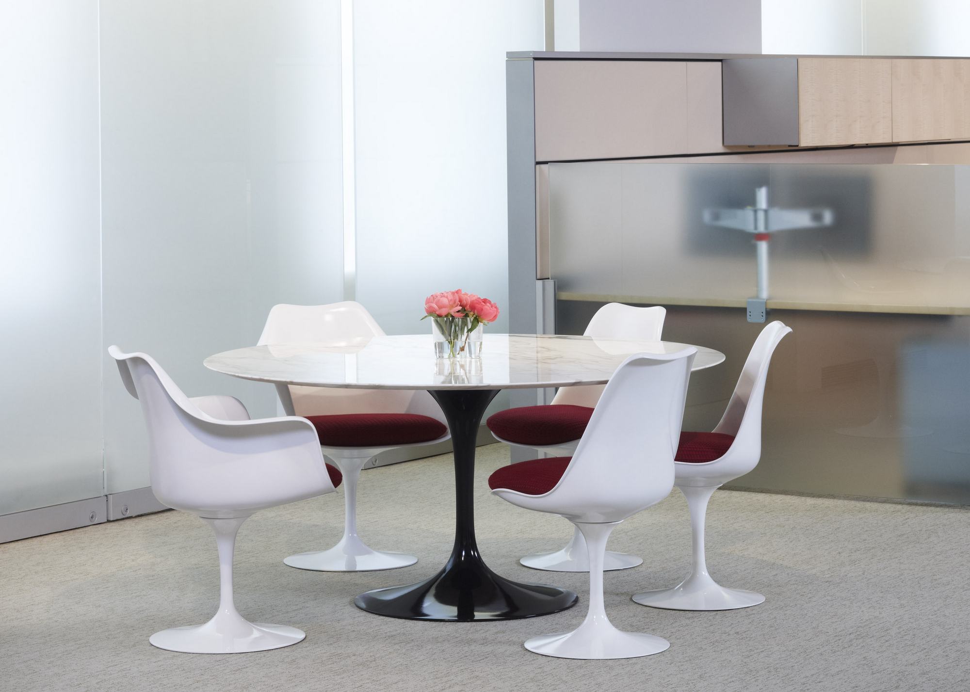 Tulip Armchair / Tulpen Armlehnenstuhl drehbar Knoll International