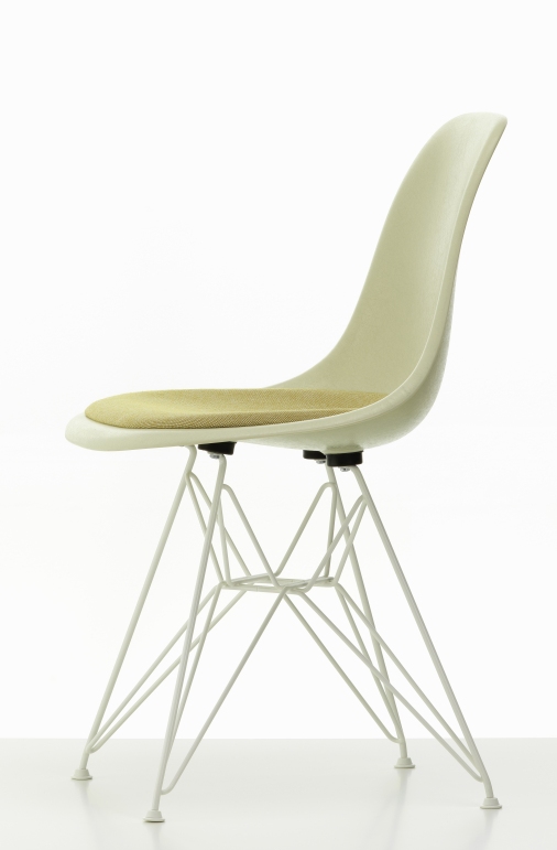 Eames Fiberglass Chair DSR Stuhl mit Sitzpolster Vitra