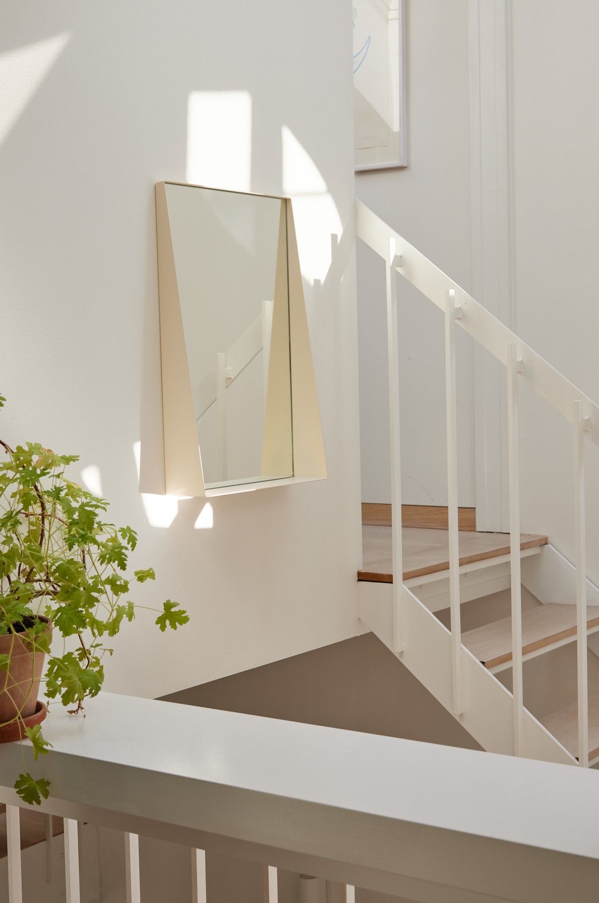 Beak Spiegel Feigen Lila Please Wait to be Seated