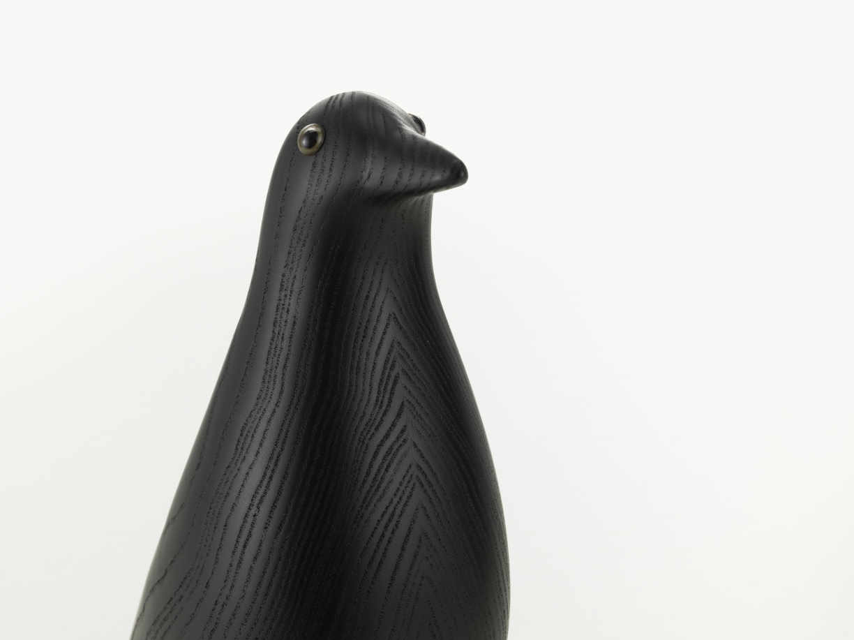 Eames House Bird Skulptur Esche schwarz Vitra NEUE VERSION