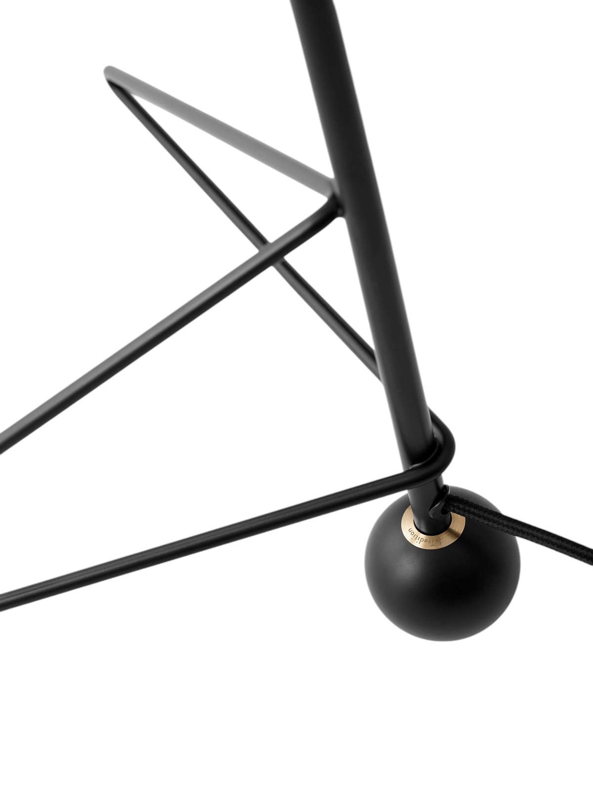 Tripod HM9 Table lamp Tischleuchte AndTradition