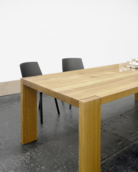 TA17 London Esstisch von Philipp Mainzer e15