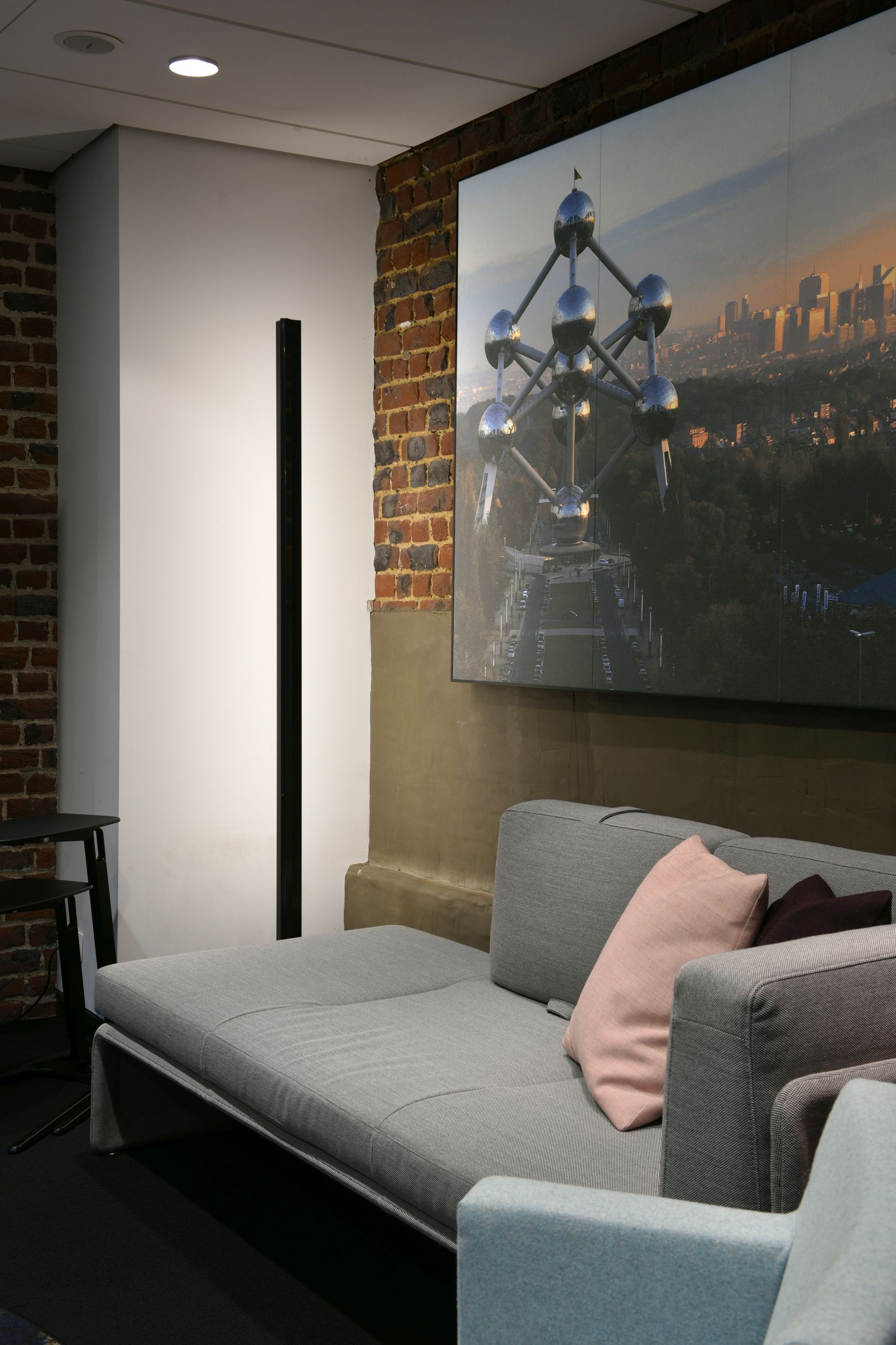 Ypsilon Stehleuchte Belux