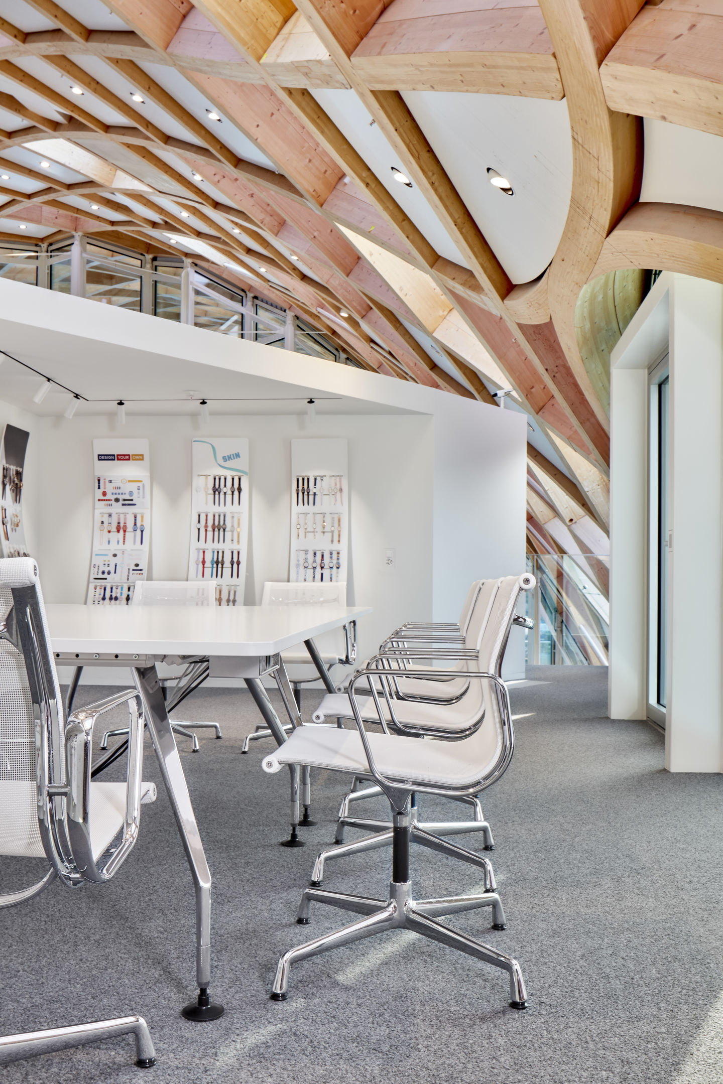 Aluminium Chair EA 104 / EA104 Stuhl Vitra