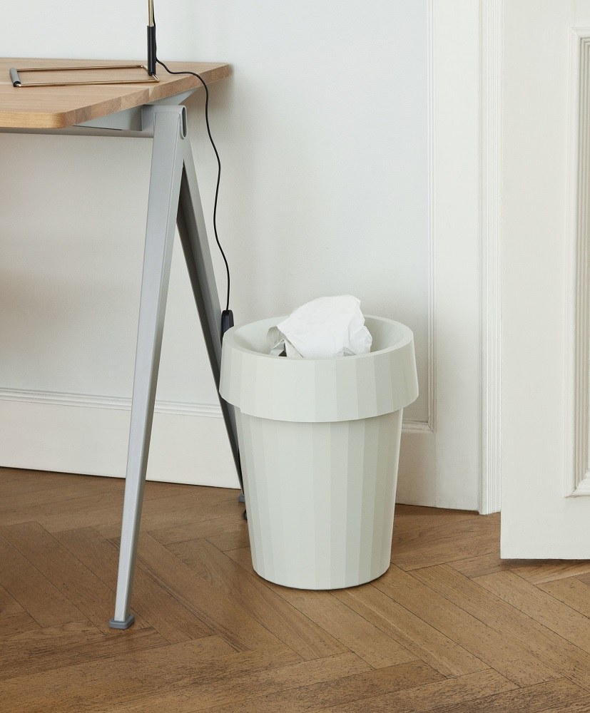 Pyramid Table 01 Tisch / Sekretär Hay