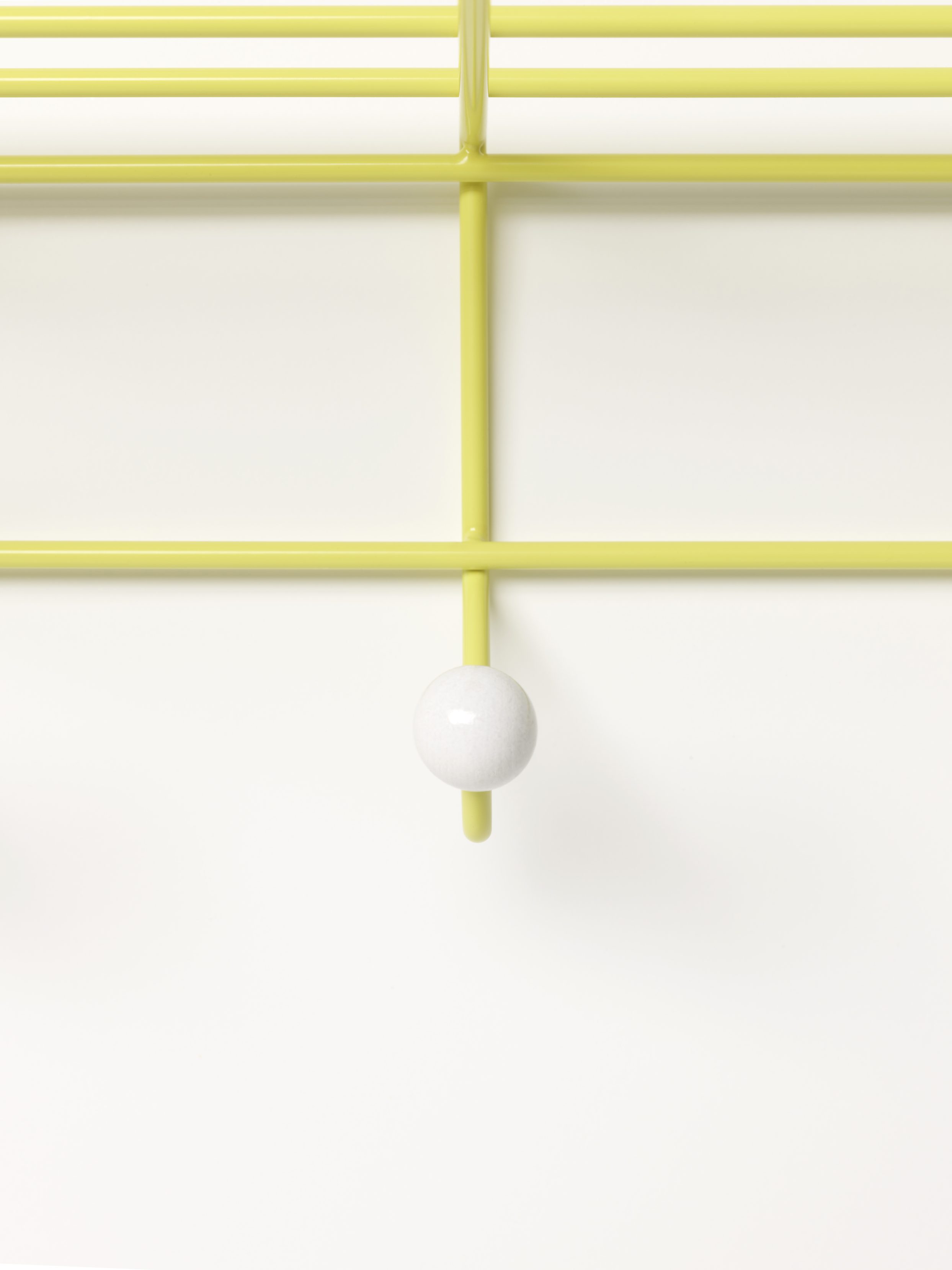 DZ 05 Garderobe Spectrum Gelb PMS 107