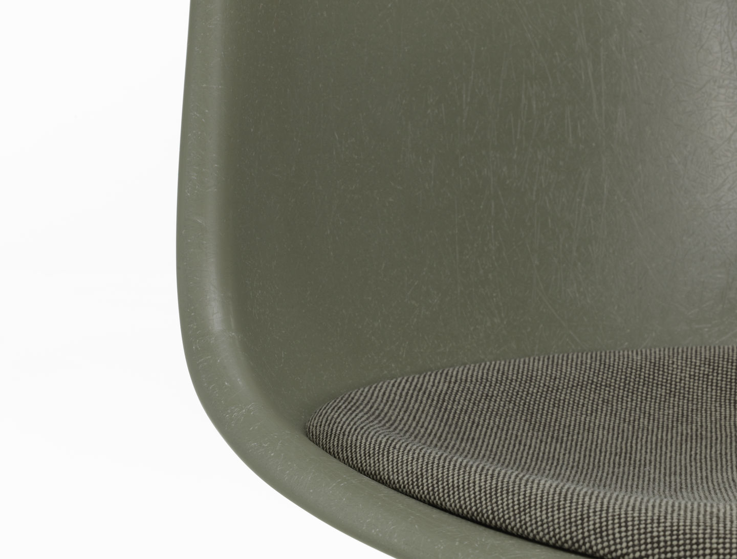 Eames Fiberglass Chair DSR Stuhl mit Sitzpolster Vitra