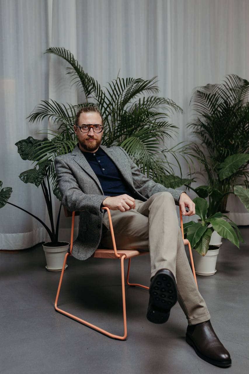 D:008 Loungechair mit Armlehnen Fuchs & Habicht
