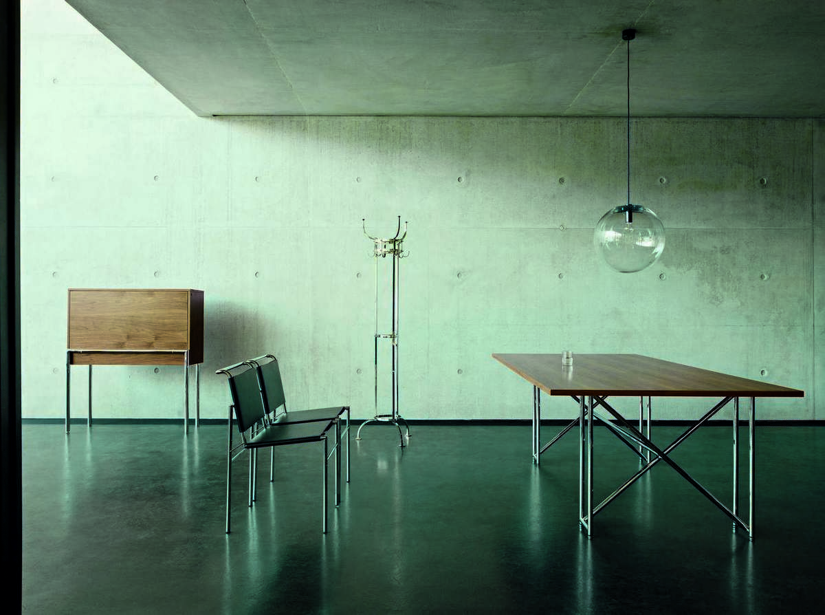 Double X Tisch Esche schwarz 230 x 110 ClassiCon
