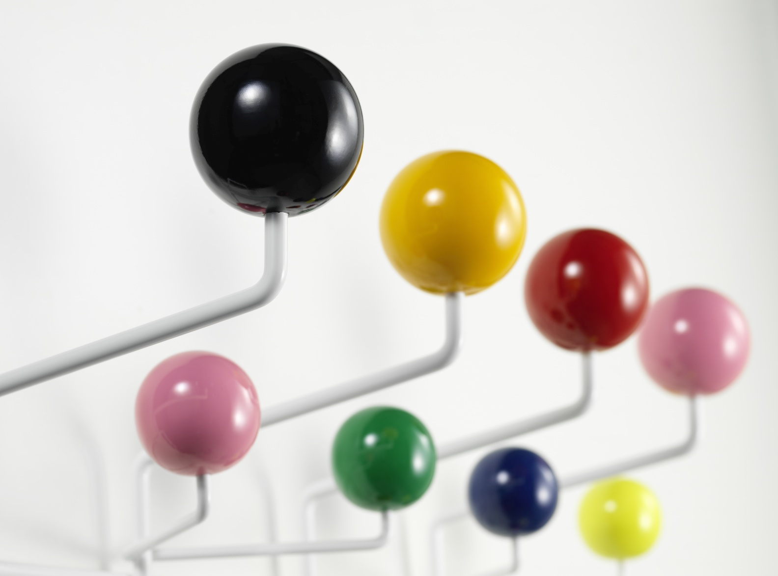 Eames Hang it all Garderobe mehrfarbig Vitra NEUE VERSION