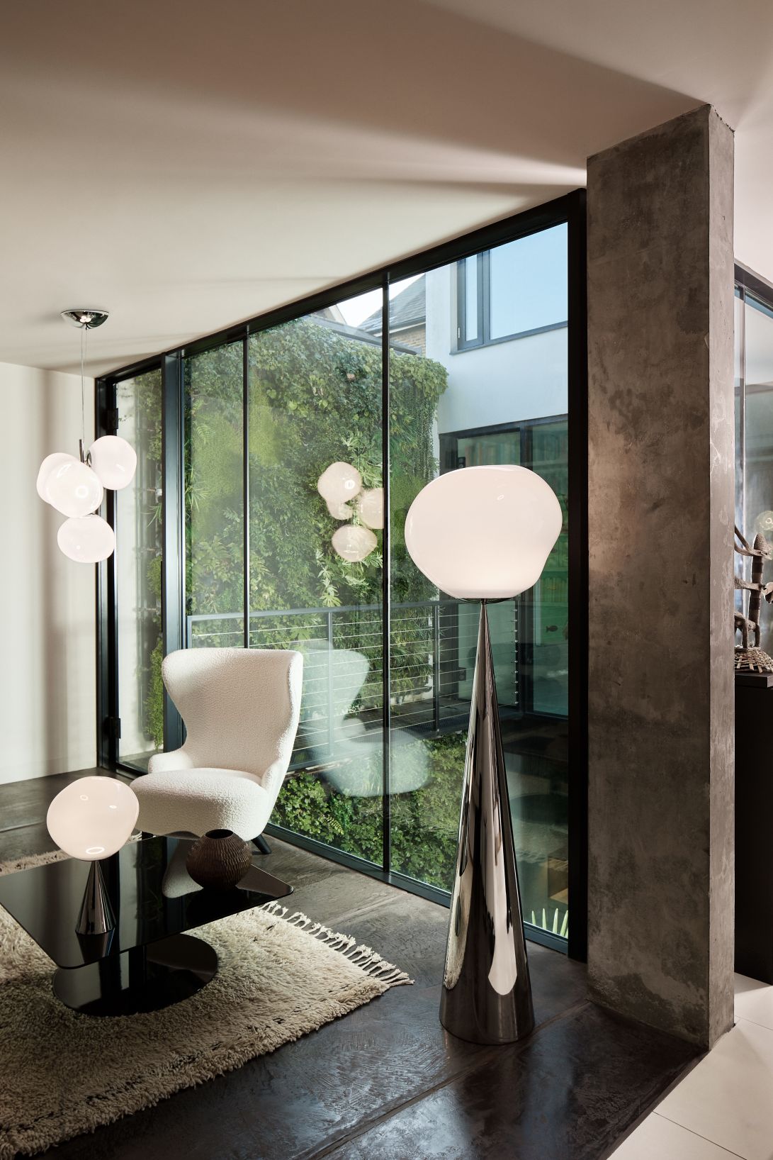Melt Cone Fat Tischleuchte silber - opal Tom Dixon