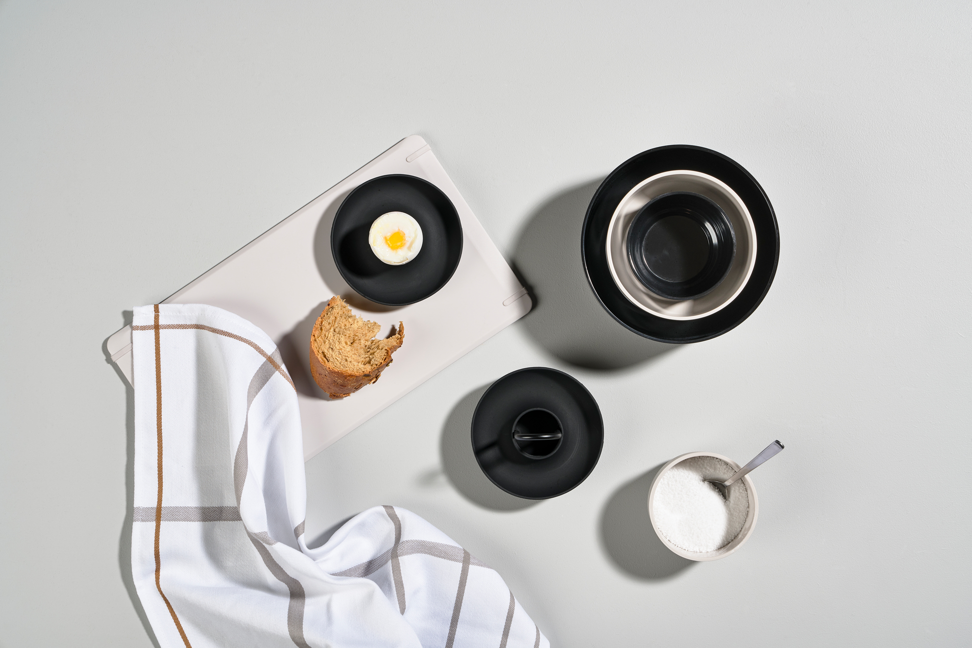 Singles Eierbecherset mit Halter 4-er Set Zone Denmark EINZELSTÜCK