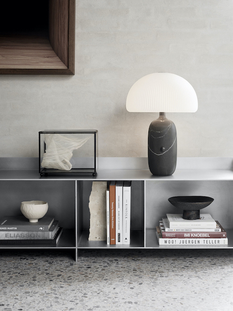 Sculpture Tischlampe klein grau Vipp