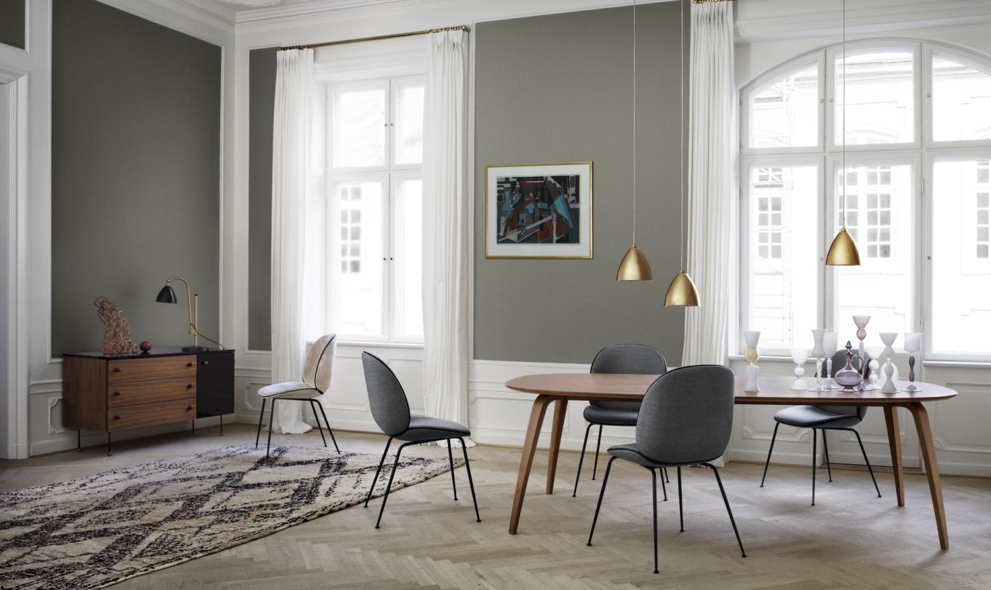 GUBI Dining Table Esstisch elliptisch Gubi