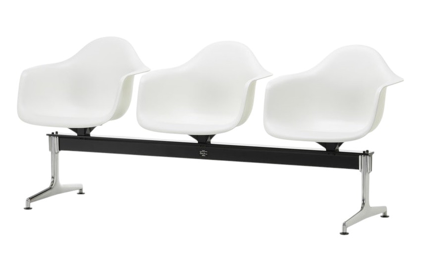 Eames Plastic Armchair RE auf Traverse Vitra