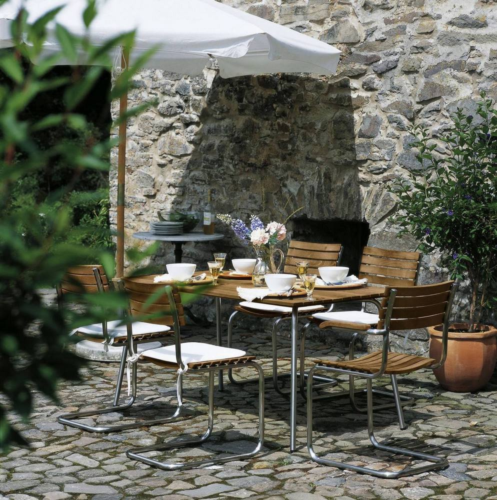 S 1040 Gartentisch Thonet