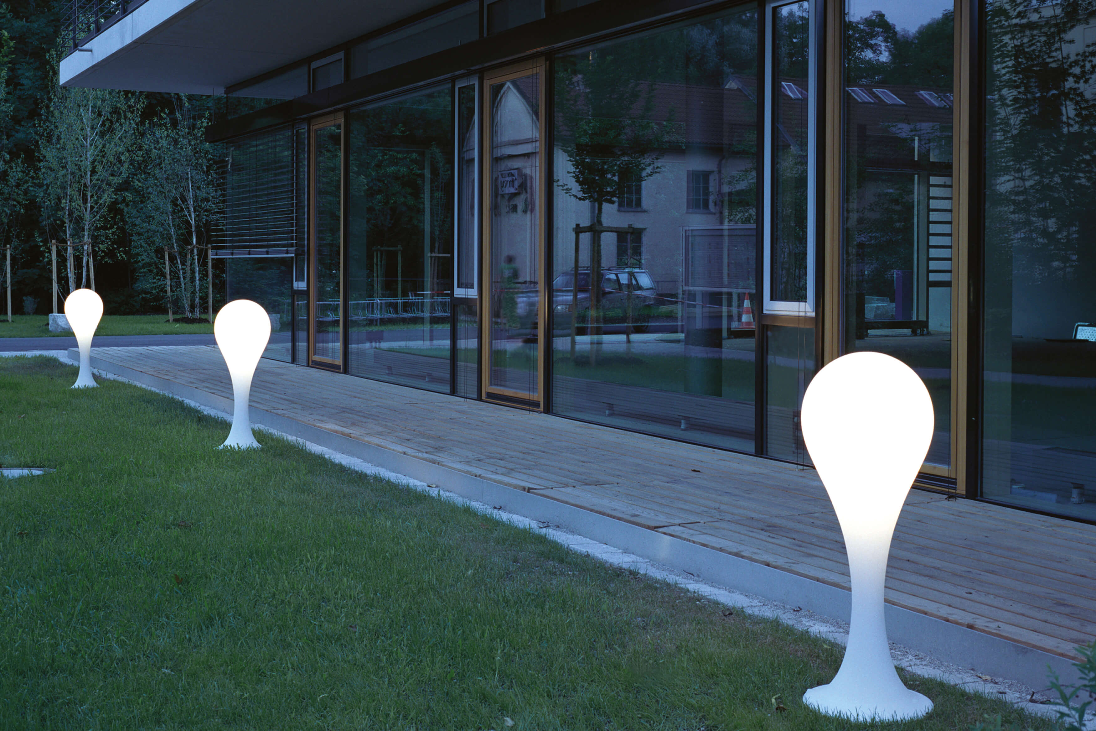 Liquid Light Drop 4L Outdoor Standleuchte Next