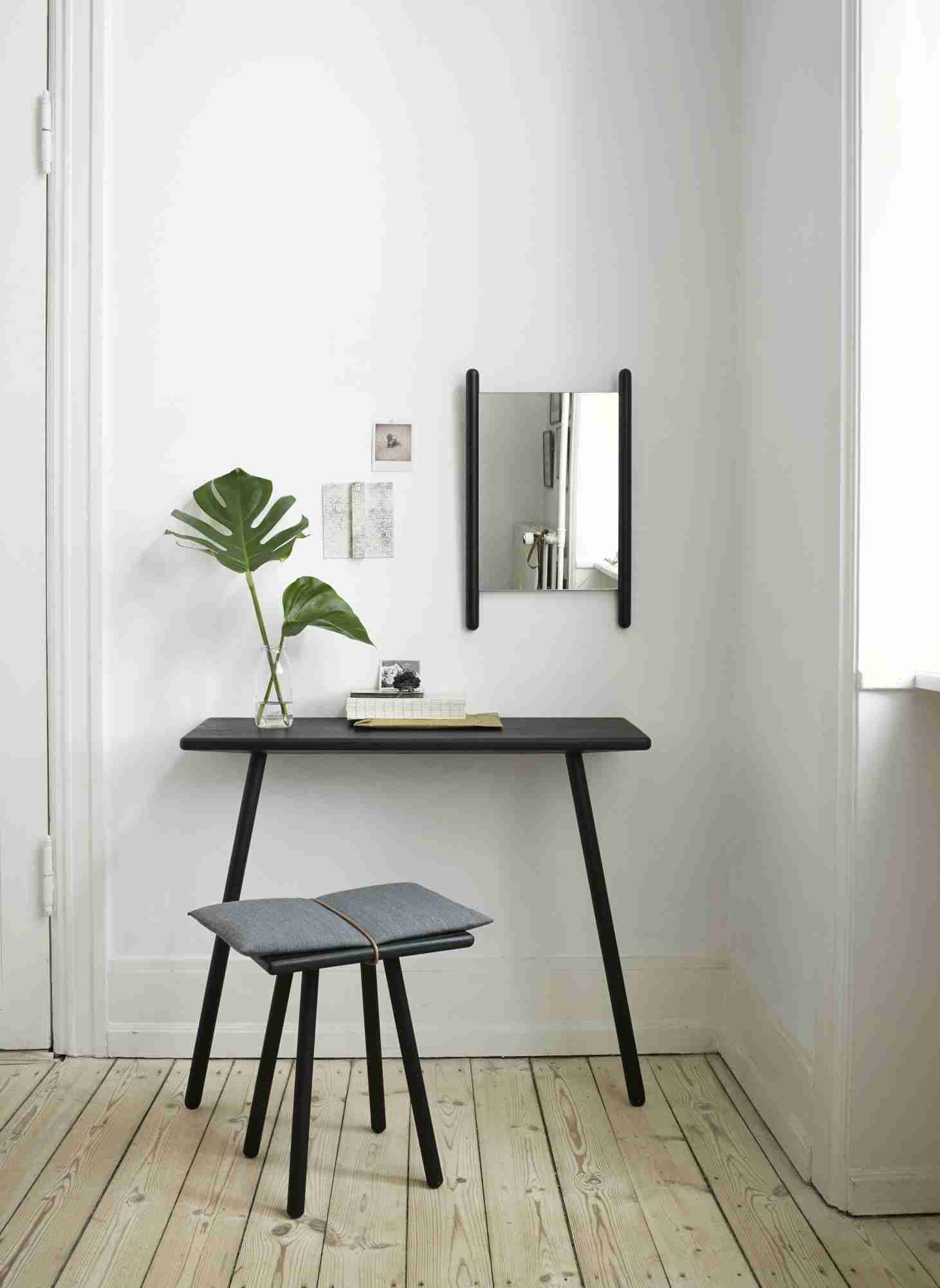 Georg Stool Hocker Eiche schwarz lackiert Skagerak by Fritz Hansen