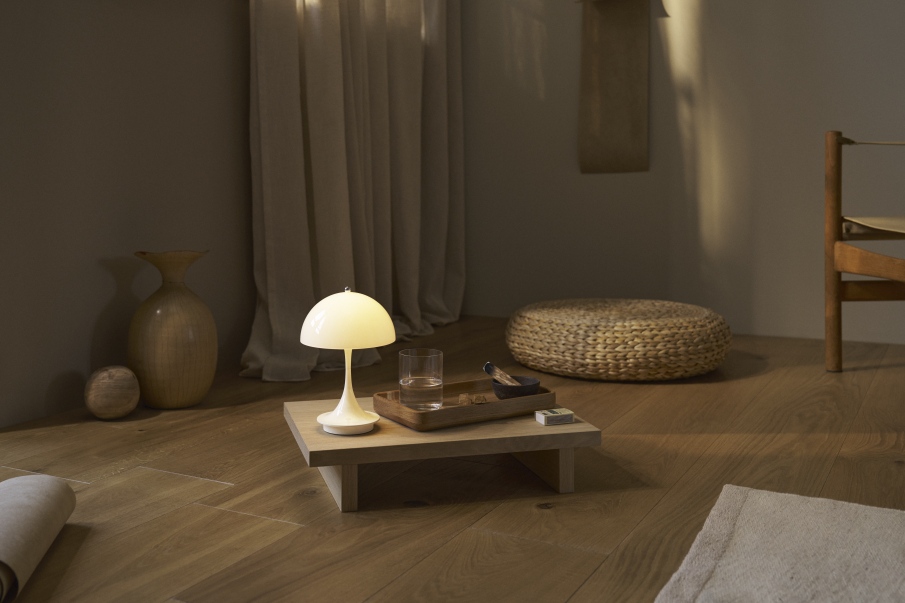 Panthella 160 Portable V3 Akku LED-Tischleuchte Indoor/Outdoor Louis Poulsen 