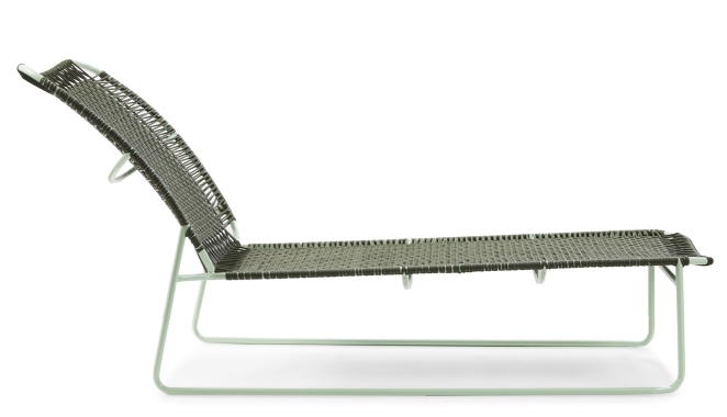 AMES Cielo Daybed Liege für den Outdoor-Bereich, olivegrün und pastellgrün, Seitenansicht.