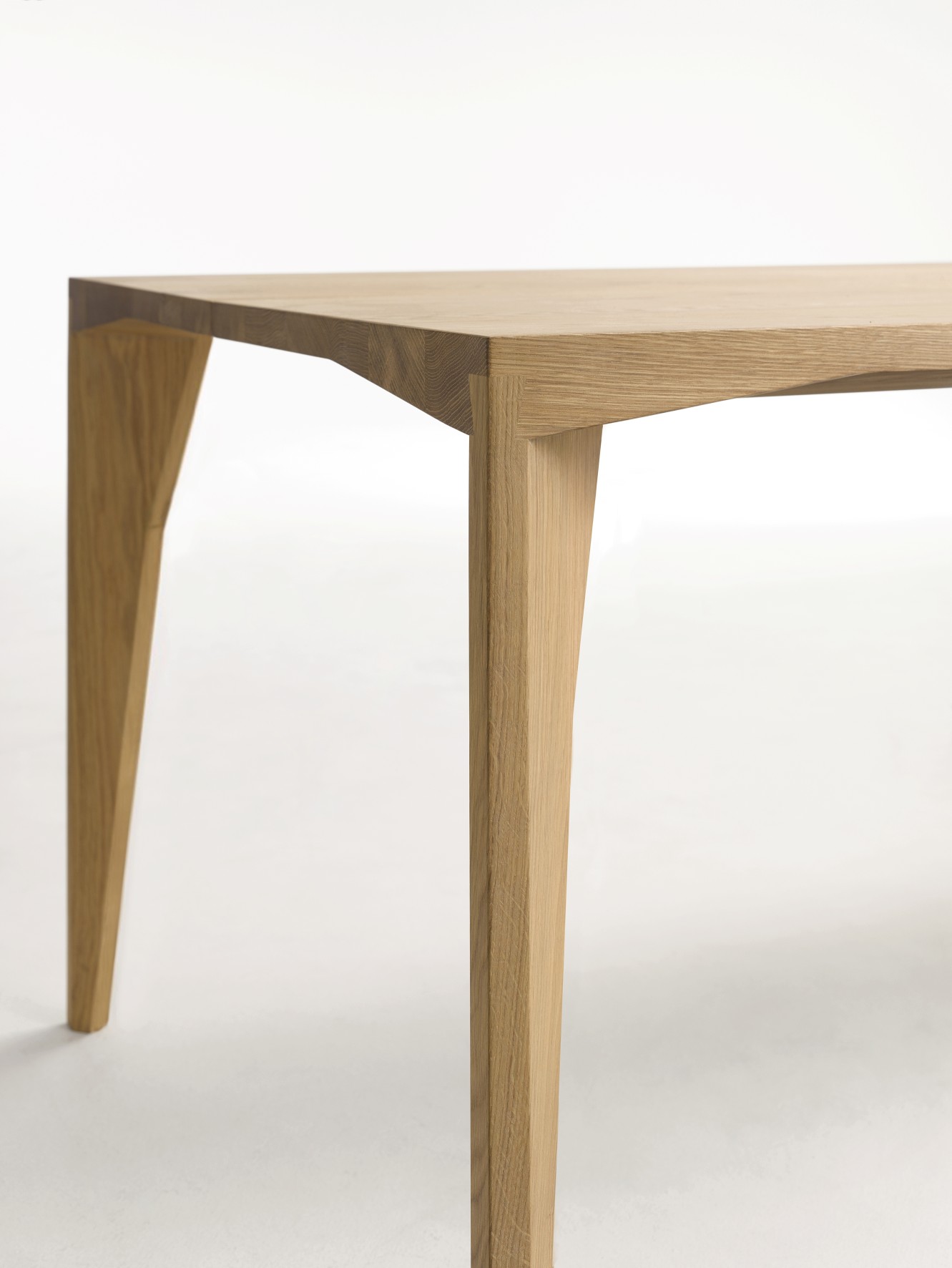 Delta Tisch Cor