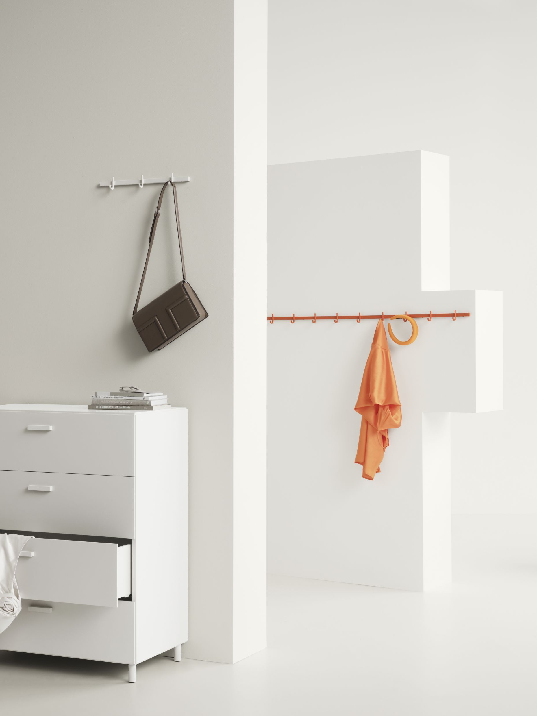 Relief Hakenleiste B123cm weiß String Furniture