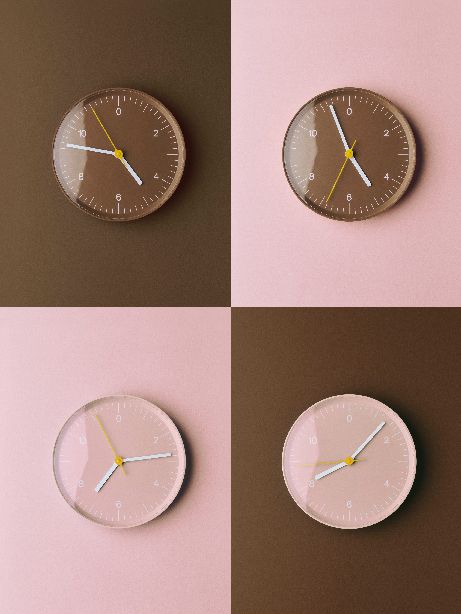 Wall Clock Wanduhr Hay Grau