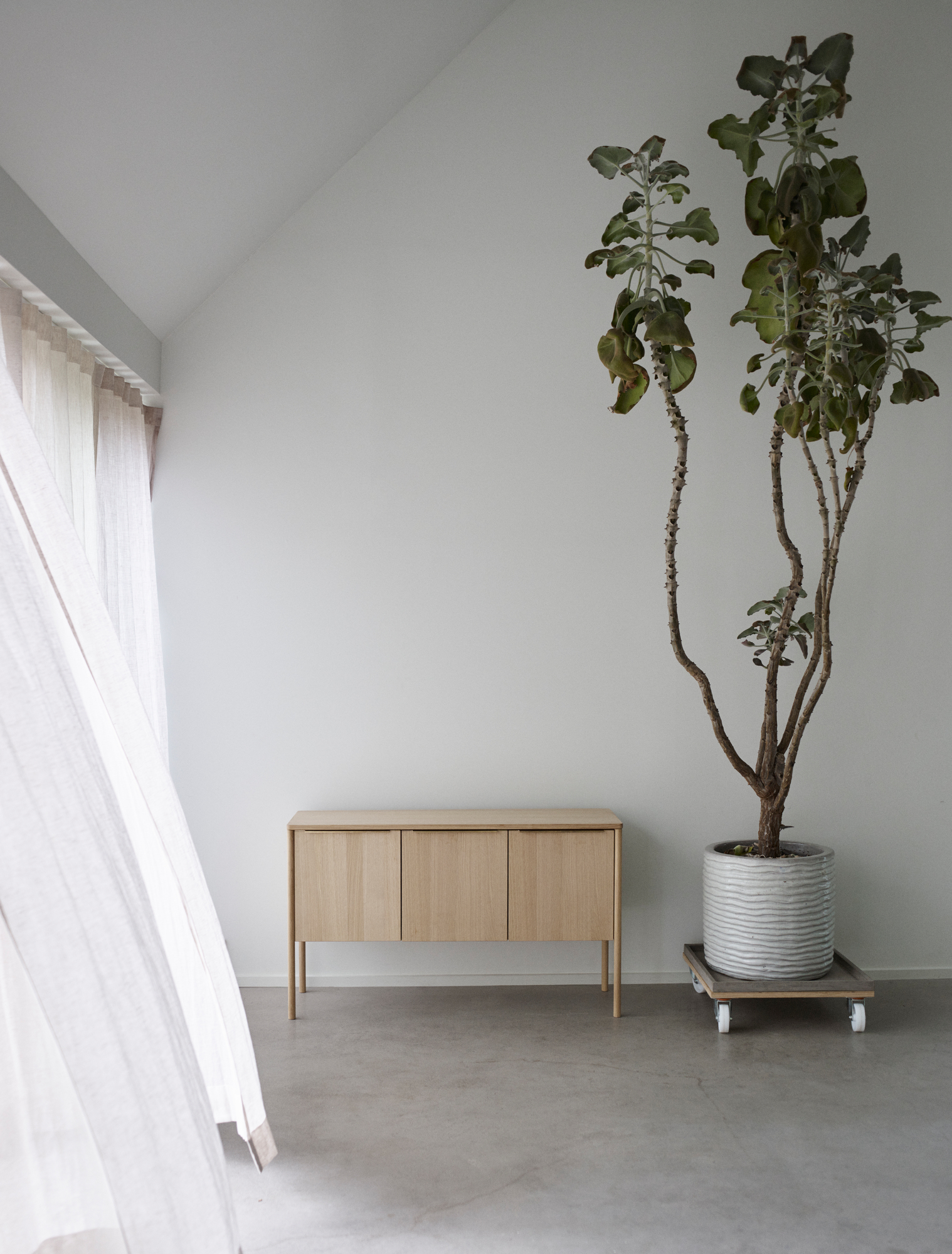 Jut Cabinet Sideboard Eiche FSC Mix Skagerak