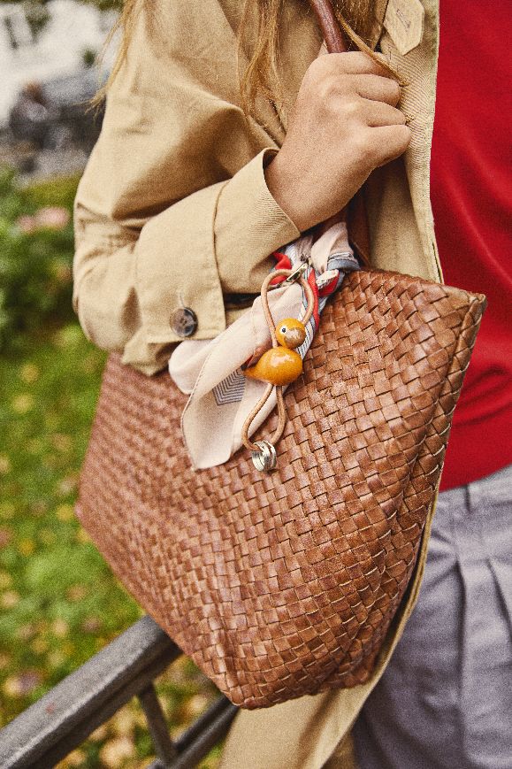 Vogel Rot/Orange Schlüsselanhänger silberfarbenes Metall mit Naturleder Kay Bojesen