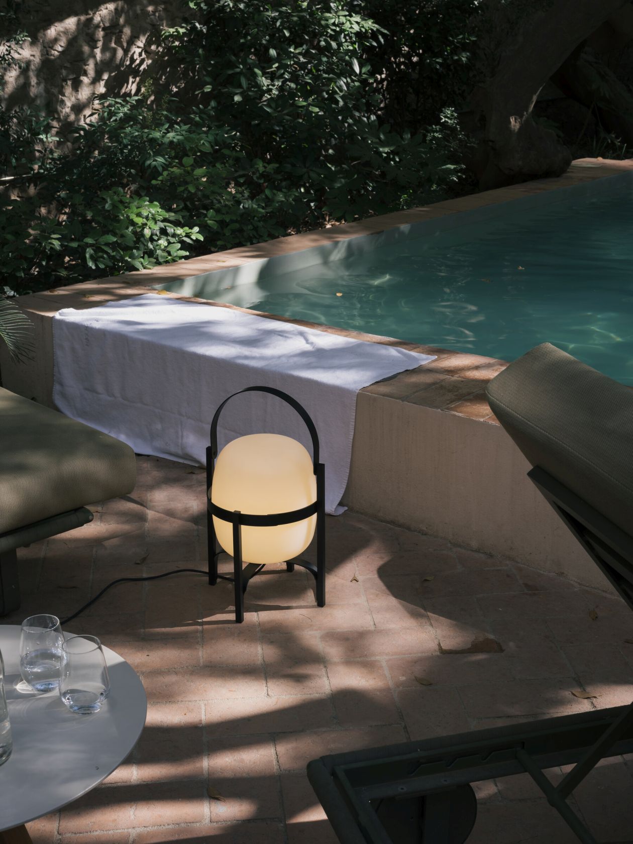 Cesta Exterior Tischleuchte Outdoor English Green Santa & Cole