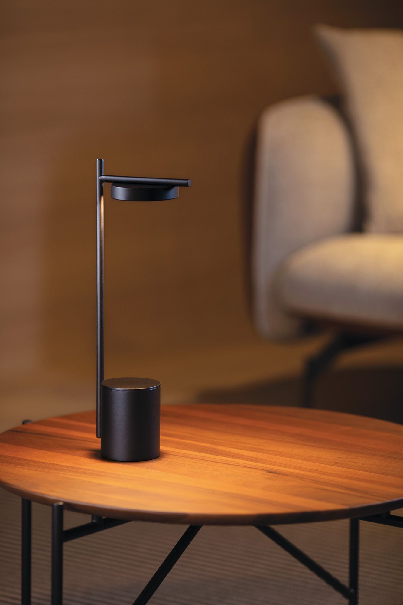 Igram Portable Table Lamp Shape I Akkuleuchte / Tischleuchte Grupa