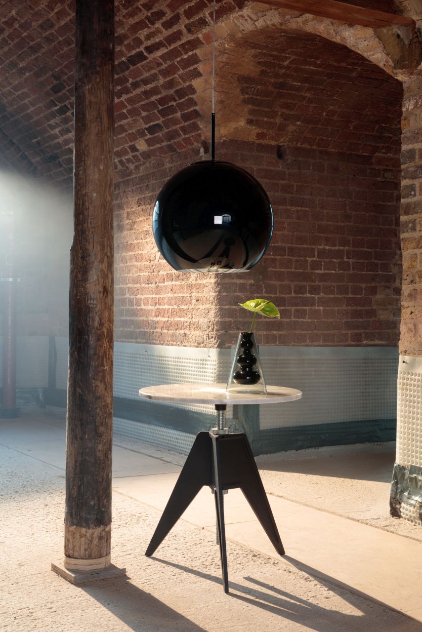 Screw Side Table 600 Tom Dixon