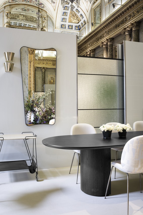 Moon Esstisch elliptisch 258 Gubi
