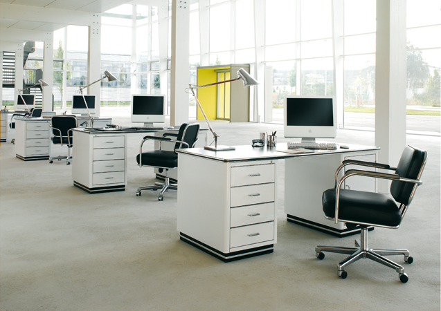 TB 228 Classic Line Schreibtisch Müller Möbelfabrikation