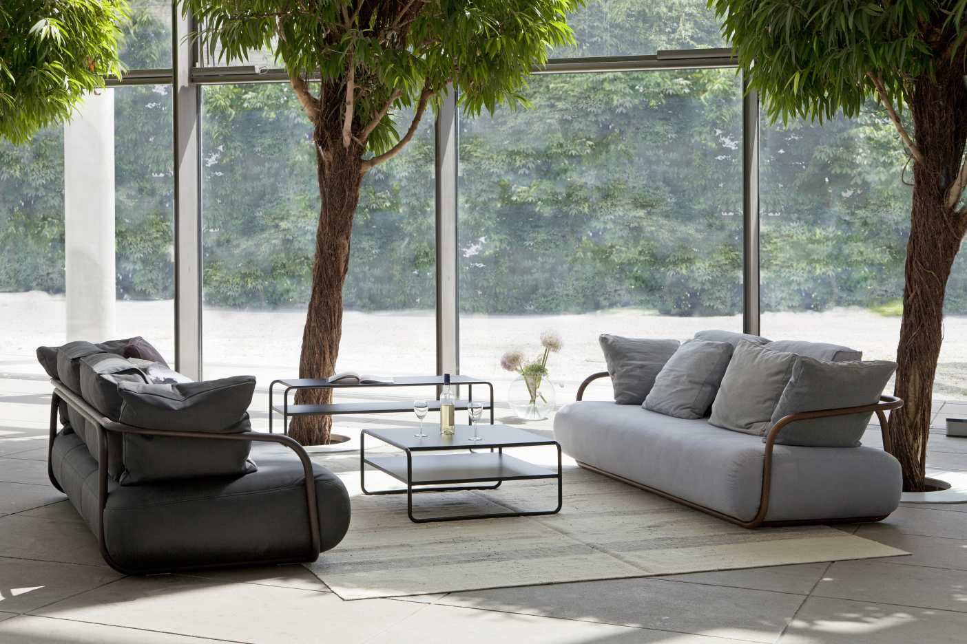 B 20 a Couchtisch Thonet