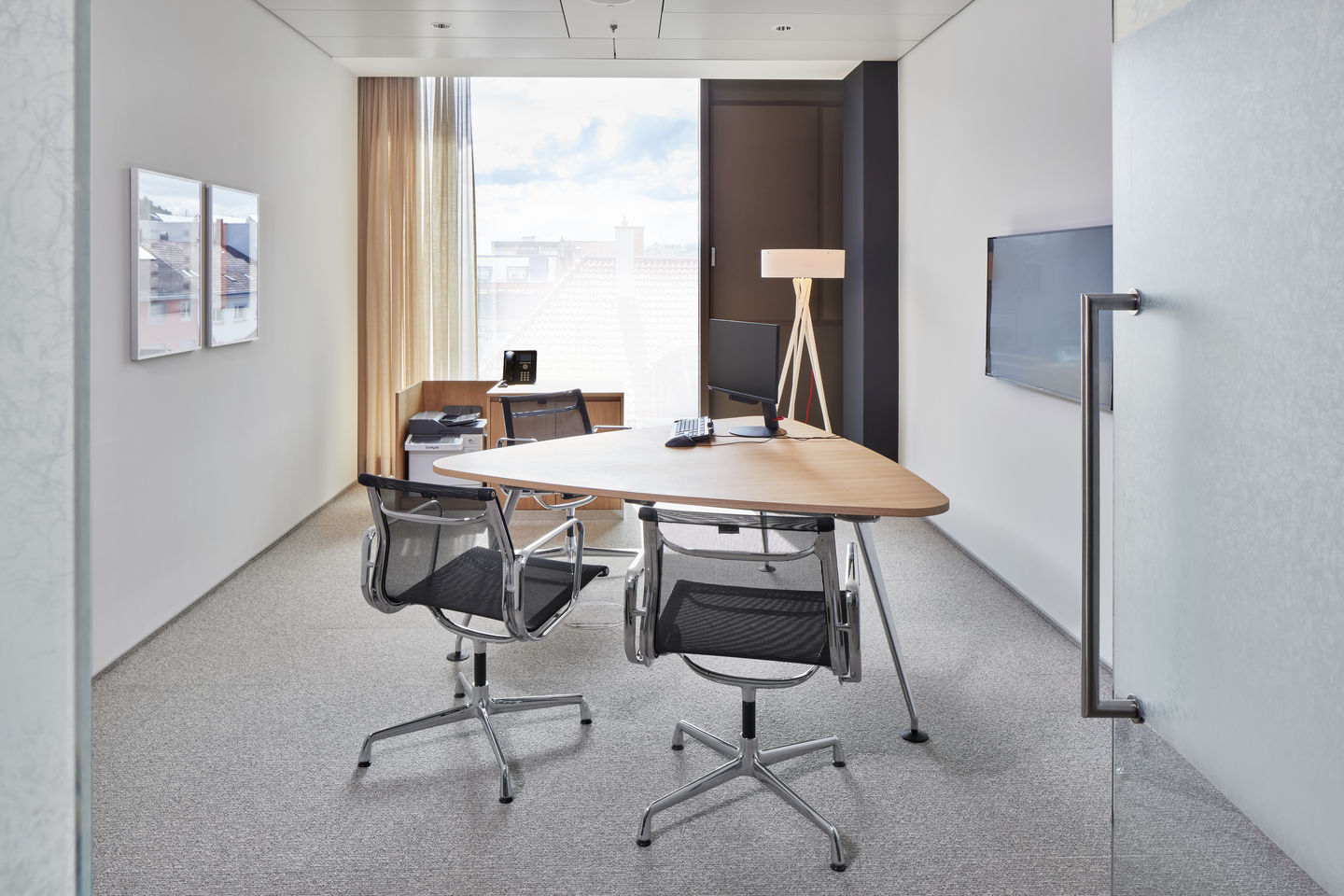 Aluminium Chair EA 104 / EA104 Stuhl Vitra