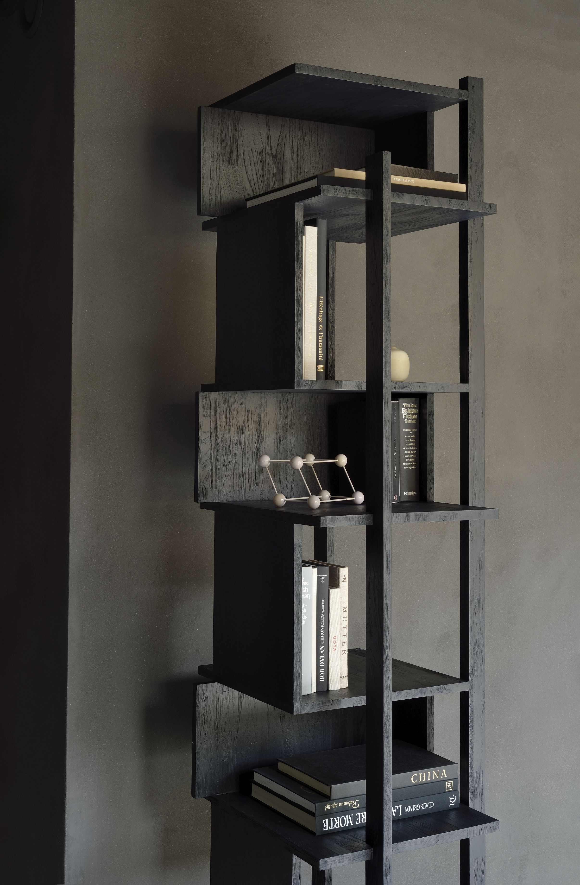 Abstract Säule Teak schwarz Ethnicraft