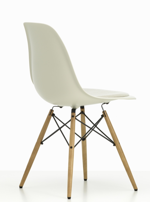 Eames Fiberglass Chair DSW Stuhl mit Sitzpolster Vitra