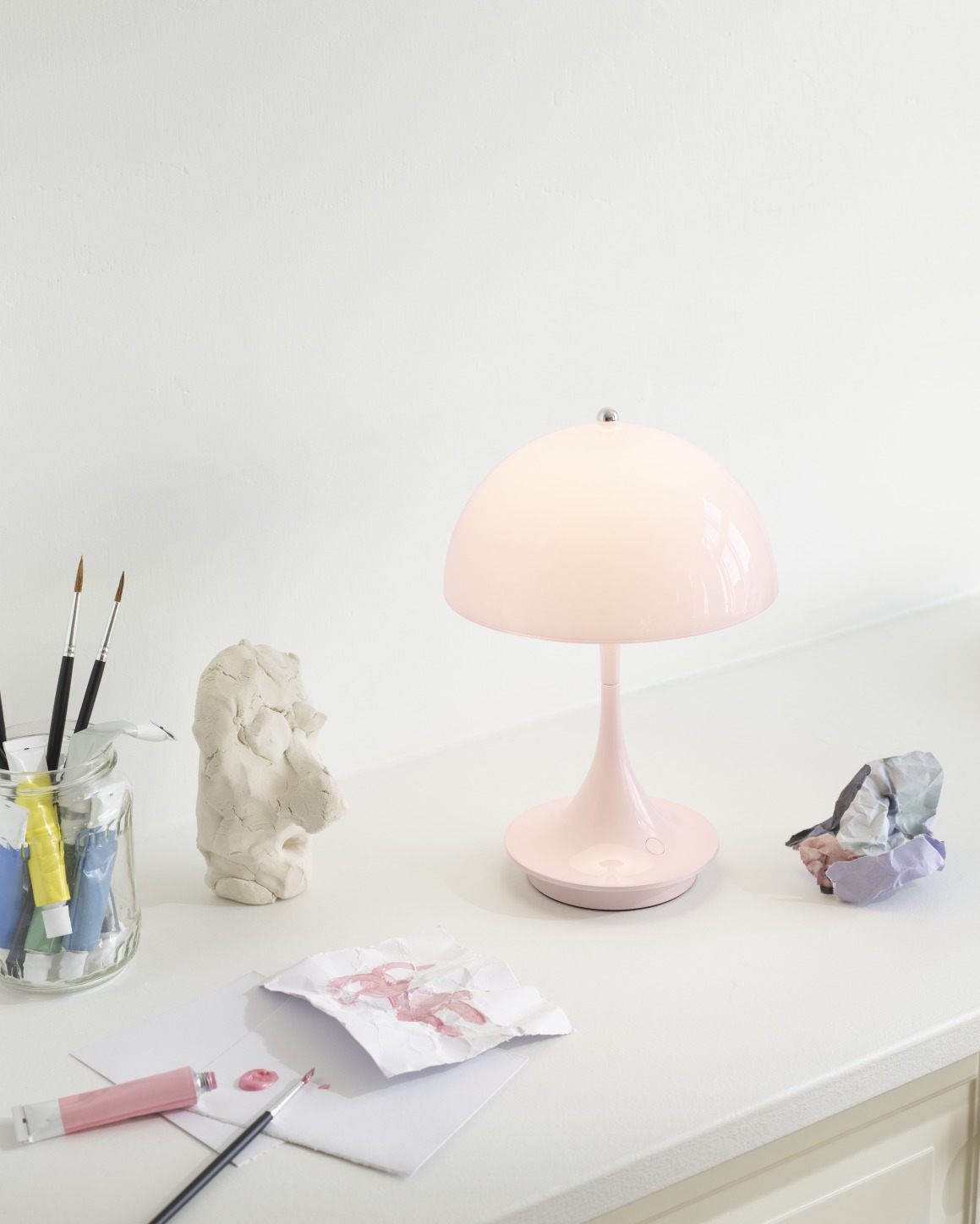 Panthella 160 Portable Akku LED-Tischleuchte Indoor/Outdoor Louis Poulsen Opal Pale rosa EINZELSTÜCK