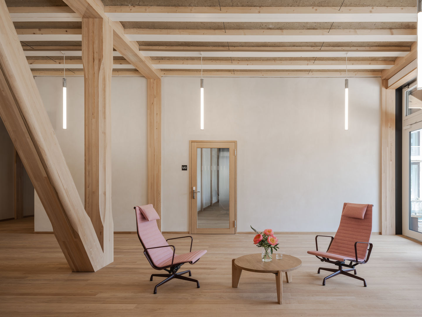 Aluminium Chair EA125 / EA 125 Hocker Vitra