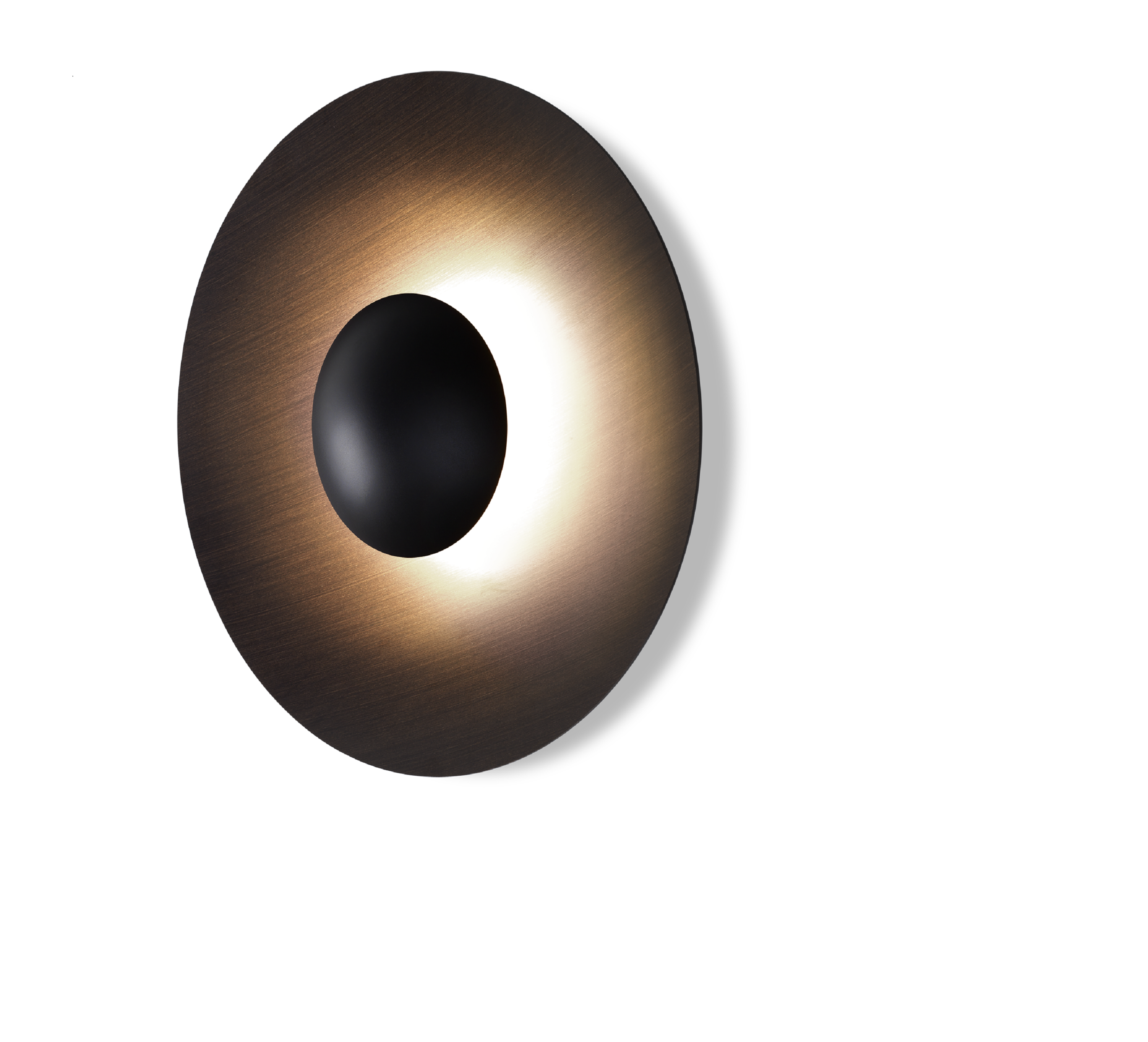 Ginger Wandleuchte: Runde LED-Leuchte in Wenge mit zentralem, schwarzem Diffusor.