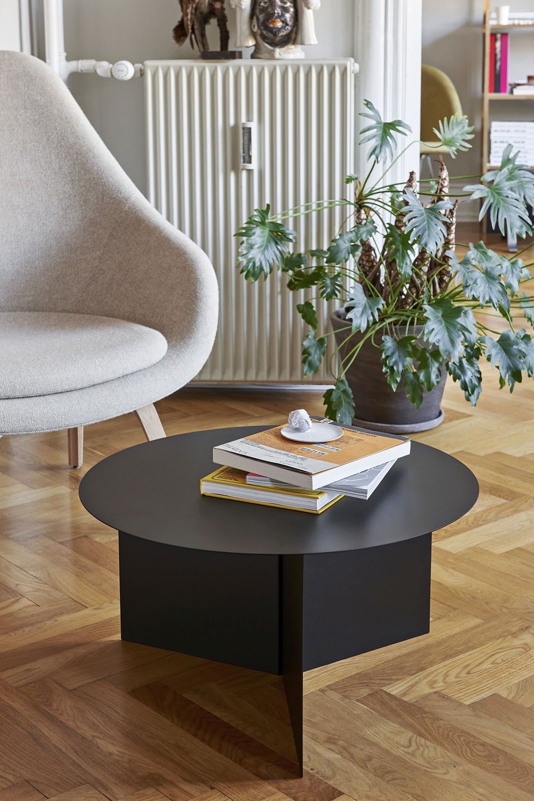 Slit Table Round XL Beistelltisch / Couchtisch Hay 